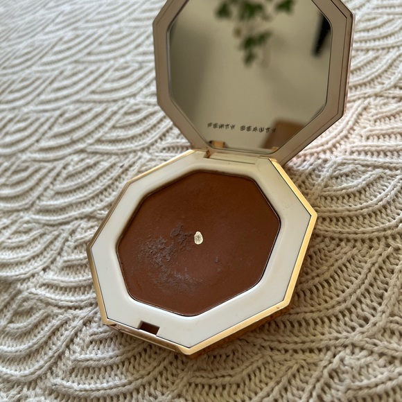 🤍sold🤍Fenty Beauty Instant Warmth Bronzer • Coco Naughty 🤍 - Picture 6 of 7